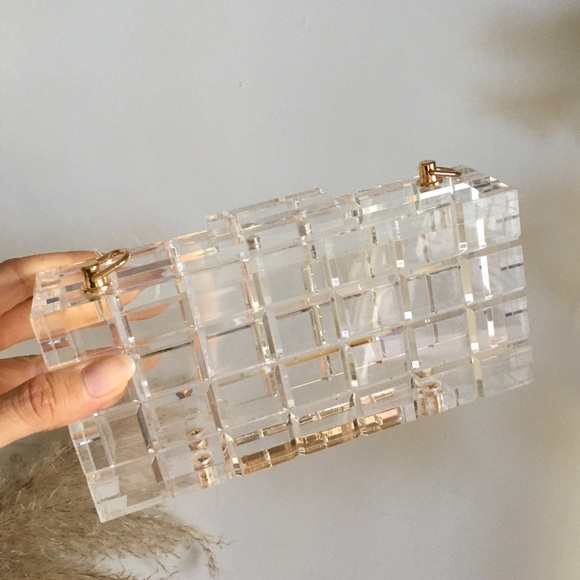 Acrylic clutch with chain - Picture 3 of 7